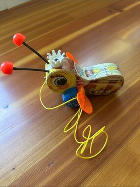 🐝 Vintage 1958 Fisher Price Queen Buzzy Bee pull toy works